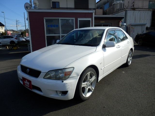2001 Toyota Altezza 2.0 AS200 White Sedan for sale, Japanese used car export | GULJI TRADERS