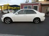2001 Toyota Altezza 2.0 AS200 L Edition Pearl Sedan for sale, Japanese used car export - photo 7 of 42 | GULJI TRADERS