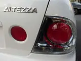 2001 Toyota Altezza 2.0 AS200 L Edition Pearl Sedan for sale, Japanese used car export - photo 30 of 42 | GULJI TRADERS