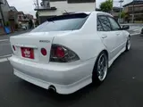 2001 Toyota Altezza 2.0 RS200 Z Edition White Sedan for sale, Japanese used car export - photo 4 of 39 | GULJI TRADERS