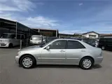 2001 Toyota Altezza AS200 ★Late Model★ 6MT ★Metal-look Shift Knob ★ CD Player Silver Sedan for sale, Japanese used car export - photo 8 of 57 | GULJI TRADERS