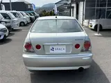 2001 Toyota Altezza AS200 ★Late Model★ 6MT ★Metal-look Shift Knob ★ CD Player Silver Sedan for sale, Japanese used car export - photo 9 of 57 | GULJI TRADERS