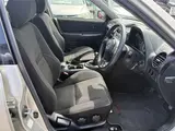2001 Toyota Altezza AS200 ★Late Model★ 6MT ★Metal-look Shift Knob ★ CD Player Silver Sedan for sale, Japanese used car export - photo 12 of 57 | GULJI TRADERS