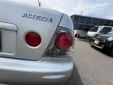 2001 Toyota Altezza AS200 ★Late Model★ 6MT ★Metal-look Shift Knob ★ CD Player Silver Sedan for sale, Japanese used car export - photo 33 of 57 | GULJI TRADERS
