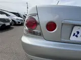 2001 Toyota Altezza AS200 ★Late Model★ 6MT ★Metal-look Shift Knob ★ CD Player Silver Sedan for sale, Japanese used car export - photo 34 of 57 | GULJI TRADERS