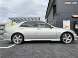 2001 Toyota Altezza RS200 Z Edition ★Late Model★ 6-speed MT ★ Timing Belt XX ★ Xenon ★ Fog Lights Silver Sedan for sale, Japanese used car export - photo 10 of 50 | GULJI TRADERS