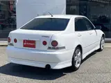 2001 Toyota Altezza RS200 L Edition White Sedan for sale, Japanese used car export - photo 2 of 10 | GULJI TRADERS