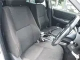 2002 Toyota Altezza RS200Z Edition White Sedan for sale, Japanese used car export - photo 16 of 38 | GULJI TRADERS
