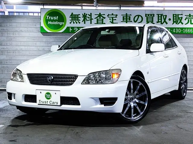2002 Toyota Altezza 2.0 AS200 White Sedan for sale, Japanese used car export - photo 1 of 50 | GULJI TRADERS