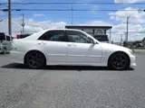2002 Toyota Altezza RS200 Z Edition Pearl Sedan for sale, Japanese used car export - photo 5 of 22 | GULJI TRADERS