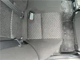 2003 Toyota Altezza RS200 Z Edition ★ 6-speed manual Silver Sedan for sale, Japanese used car export - photo 26 of 44 | GULJI TRADERS