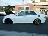 2004 Toyota Altezza 2.0 RS200 Z Edition White Sedan for sale, Japanese used car export - photo 7 of 37 | GULJI TRADERS