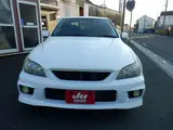 2004 Toyota Altezza 2.0 AS200 Z Edition Pearl Sedan for sale, Japanese used car export - photo 6 of 42 | GULJI TRADERS