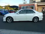 2004 Toyota Altezza 2.0 AS200 Z Edition Pearl Sedan for sale, Japanese used car export - photo 7 of 42 | GULJI TRADERS