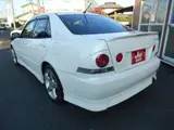 2004 Toyota Altezza 2.0 AS200 Z Edition Pearl Sedan for sale, Japanese used car export - photo 8 of 42 | GULJI TRADERS