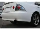 2004 Toyota Altezza 2.0 RS200 Limited II White Sedan for sale, Japanese used car export - photo 5 of 9 | GULJI TRADERS