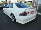 2005 Toyota Altezza 2.0 AS200 Z Edition White Sedan for sale, Japanese used car export - photo 8 of 40 | GULJI TRADERS
