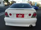 2005 Toyota Altezza 2.0 AS200 Z Edition White Sedan for sale, Japanese used car export - photo 9 of 40 | GULJI TRADERS