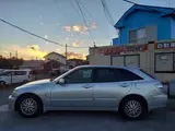 2002 Toyota Altezza Gita AS200Wise Selection II Silver Sedan for sale, Japanese used car export - photo 4 of 45 | GULJI TRADERS