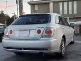 2002 Toyota Altezza Gita AS200Wise Selection II Silver Sedan for sale, Japanese used car export - photo 8 of 45 | GULJI TRADERS