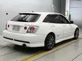 2002 Toyota Altezza Gita AS200 Z Edition White Sedan for sale, Japanese used car export - photo 2 of 12 | GULJI TRADERS