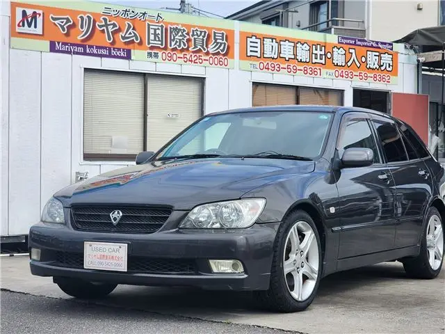 2003 Toyota Altezza Gita 2.0 AS200 Z Edition Gray Sedan for sale, Japanese used car export | GULJI TRADERS