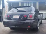 2003 Toyota Altezza Gita 2.0 AS200 Z Edition Gray Sedan for sale, Japanese used car export - photo 10 of 50 | GULJI TRADERS