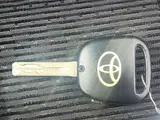 2003 Toyota Altezza Gita 2.0 AS200 Z Edition Gray Sedan for sale, Japanese used car export - photo 12 of 50 | GULJI TRADERS