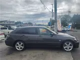 2003 Toyota Altezza Gita 2.0 AS200 Z Edition Gray Sedan for sale, Japanese used car export - photo 26 of 50 | GULJI TRADERS
