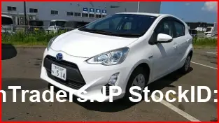 2015 Toyota Aqua - photo 1 2015 Toyota Aqua White Sedan for sale, Japanese used car export | GULJI TRADERS