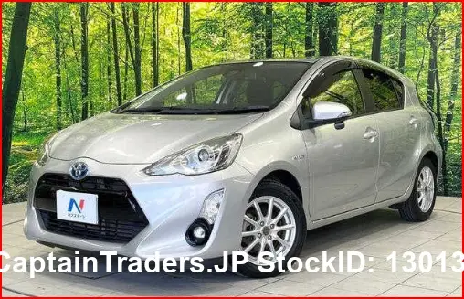 2016 Toyota Aqua SILVER M Sedan for sale, Japanese used car export | GULJI TRADERS