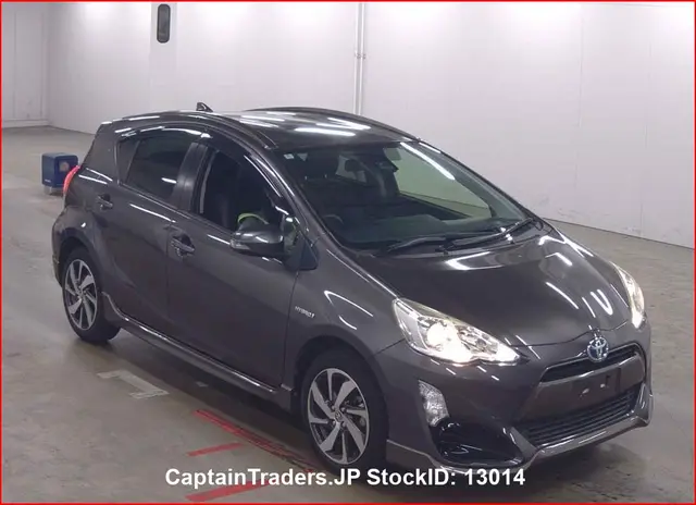2016 Toyota Aqua - photo 1 2016 Toyota Aqua GRAY Sedan for sale, Japanese used car export | GULJI TRADERS