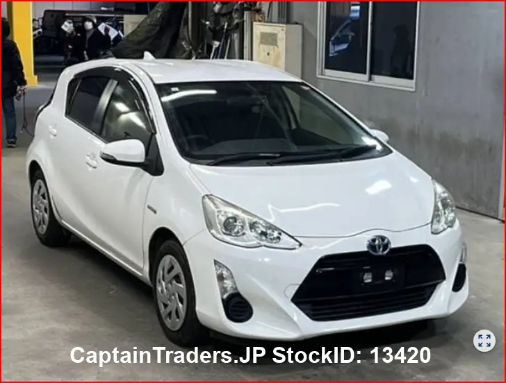 2017 Toyota Aqua - photo 1 2017 Toyota Aqua White Sedan for sale, Japanese used car export - photo 1 of 23 | GULJI TRADERS