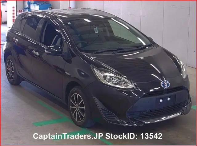 2018 Toyota Aqua - photo 1 2018 Toyota Aqua Black Sedan for sale, Japanese used car export | GULJI TRADERS
