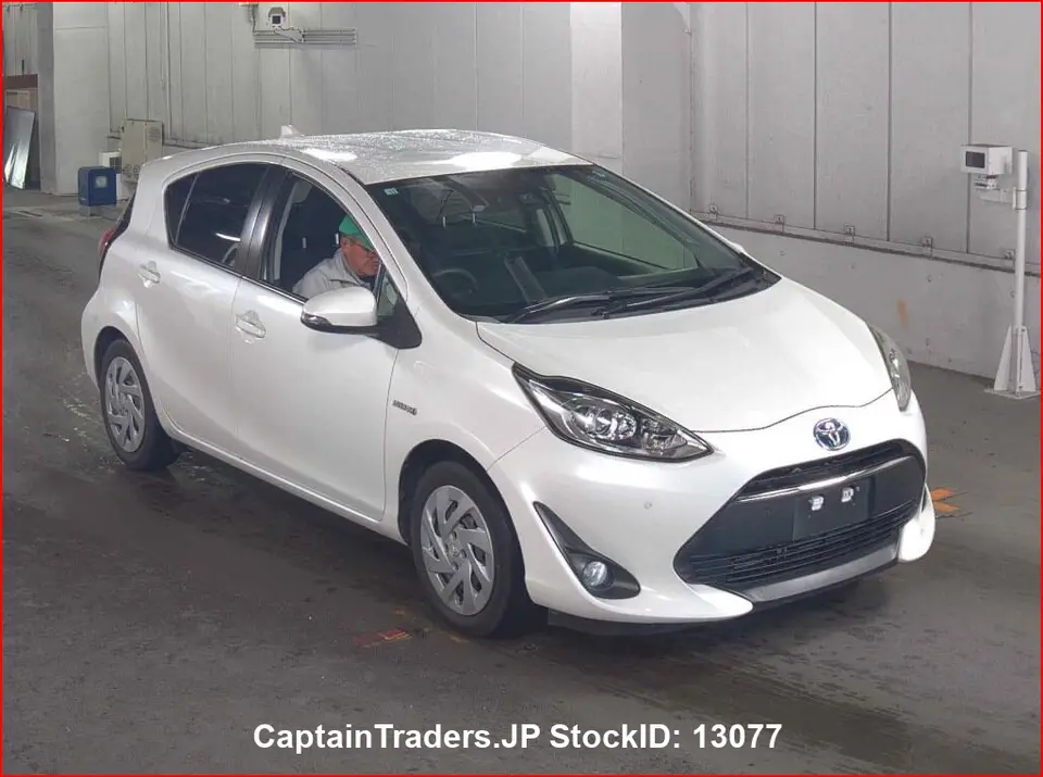 2019 Toyota Aqua - photo 1 2019 Toyota Aqua Pearl Sedan for sale, Japanese used car export - photo 1 of 7 | GULJI TRADERS