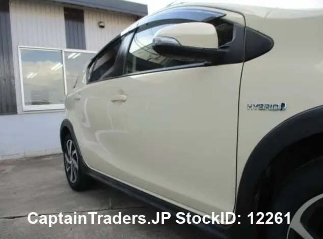 2019 Toyota Aqua - photo 1 2019 Toyota Aqua BEIGE Sedan for sale, Japanese used car export | GULJI TRADERS