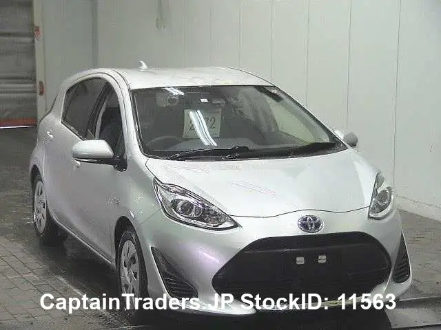 2020 Toyota Aqua - photo 1 2020 Toyota Aqua Silver Sedan for sale, Japanese used car export | GULJI TRADERS