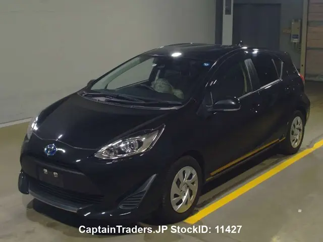 2020 Toyota Aqua - photo 1 2020 Toyota Aqua Black Sedan for sale, Japanese used car export | GULJI TRADERS