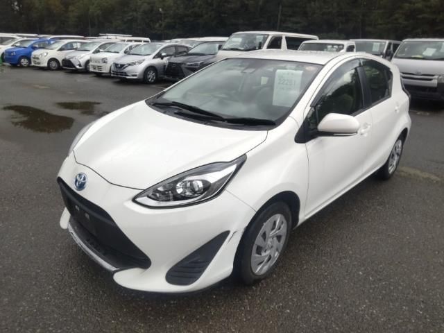2021 Toyota Aqua L ECVT Sedan for sale, Japanese used car export - photo 1 of 9 | GULJI TRADERS