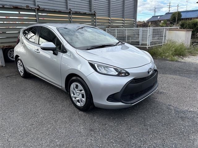 2022 Toyota Aqua 1.5 Sedan for sale, Japanese used car export - photo 1 of 62 | GULJI TRADERS