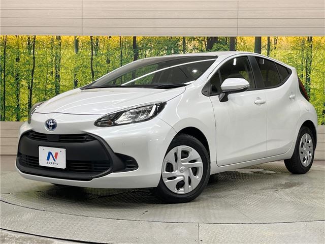 2022 Toyota Aqua X - photo 1 2022 Toyota Aqua X Sedan for sale, Japanese used car export - photo 1 of 30 | GULJI TRADERS
