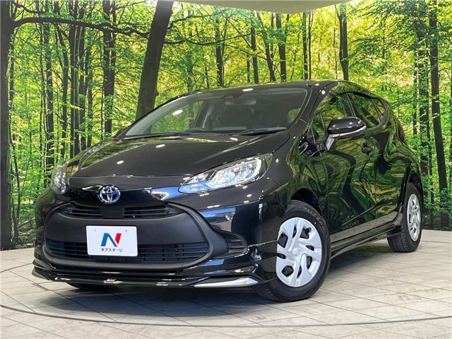 2022 Toyota Aqua X - photo 1 2022 Toyota Aqua X Sedan for sale, Japanese used car export - photo 1 of 30 | GULJI TRADERS