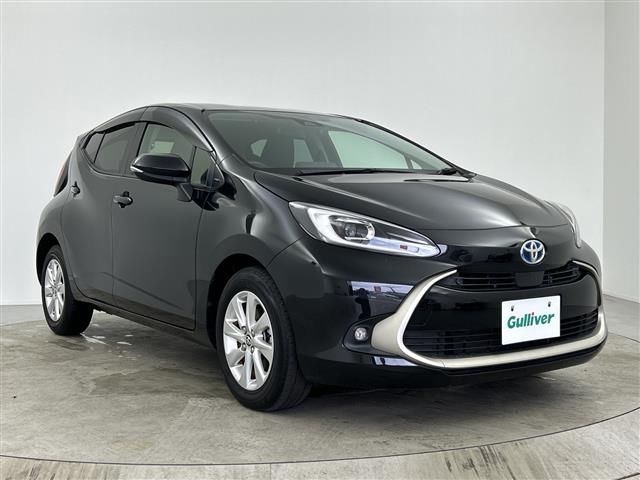 2022 Toyota Aqua Z - photo 1 2022 Toyota Aqua Z Sedan for sale, Japanese used car export - photo 1 of 24 | GULJI TRADERS