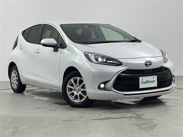 2022 Toyota Aqua Z - photo 1 2022 Toyota Aqua Z Sedan for sale, Japanese used car export - photo 1 of 24 | GULJI TRADERS