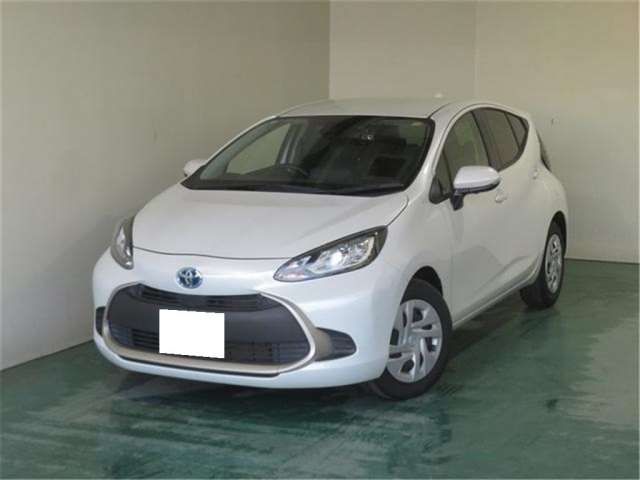 2022 Toyota Aqua G Sedan for sale, Japanese used car export - photo 1 of 16 | GULJI TRADERS