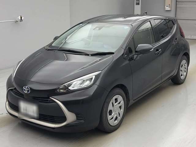 2022 Toyota Aqua G Sedan for sale, Japanese used car export - photo 1 of 10 | GULJI TRADERS