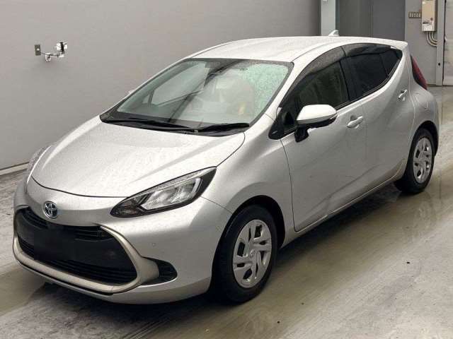 2022 Toyota Aqua G Sedan for sale, Japanese used car export - photo 1 of 15 | GULJI TRADERS