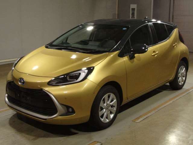 2023 Toyota Aqua Z 4WD Sedan for sale, Japanese used car export - photo 1 of 11 | GULJI TRADERS