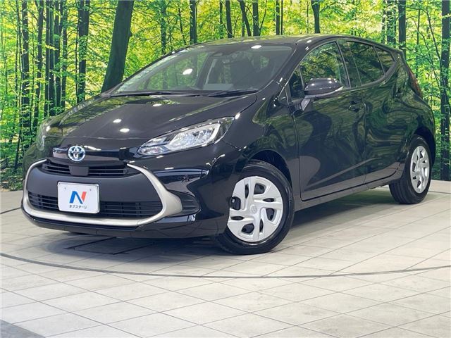 2024 Toyota Aqua G - photo 1 2024 Toyota Aqua G Sedan for sale, Japanese used car export - photo 1 of 30 | GULJI TRADERS
