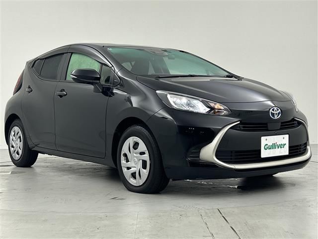 2024 Toyota Aqua G - photo 1 2024 Toyota Aqua G Sedan for sale, Japanese used car export - photo 1 of 24 | GULJI TRADERS